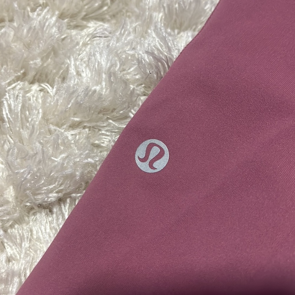 lululemon - Picture 3 of 3